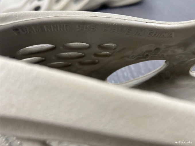 Foam Yeezy Adidas GX4472 Stone Sage RNNR 0728